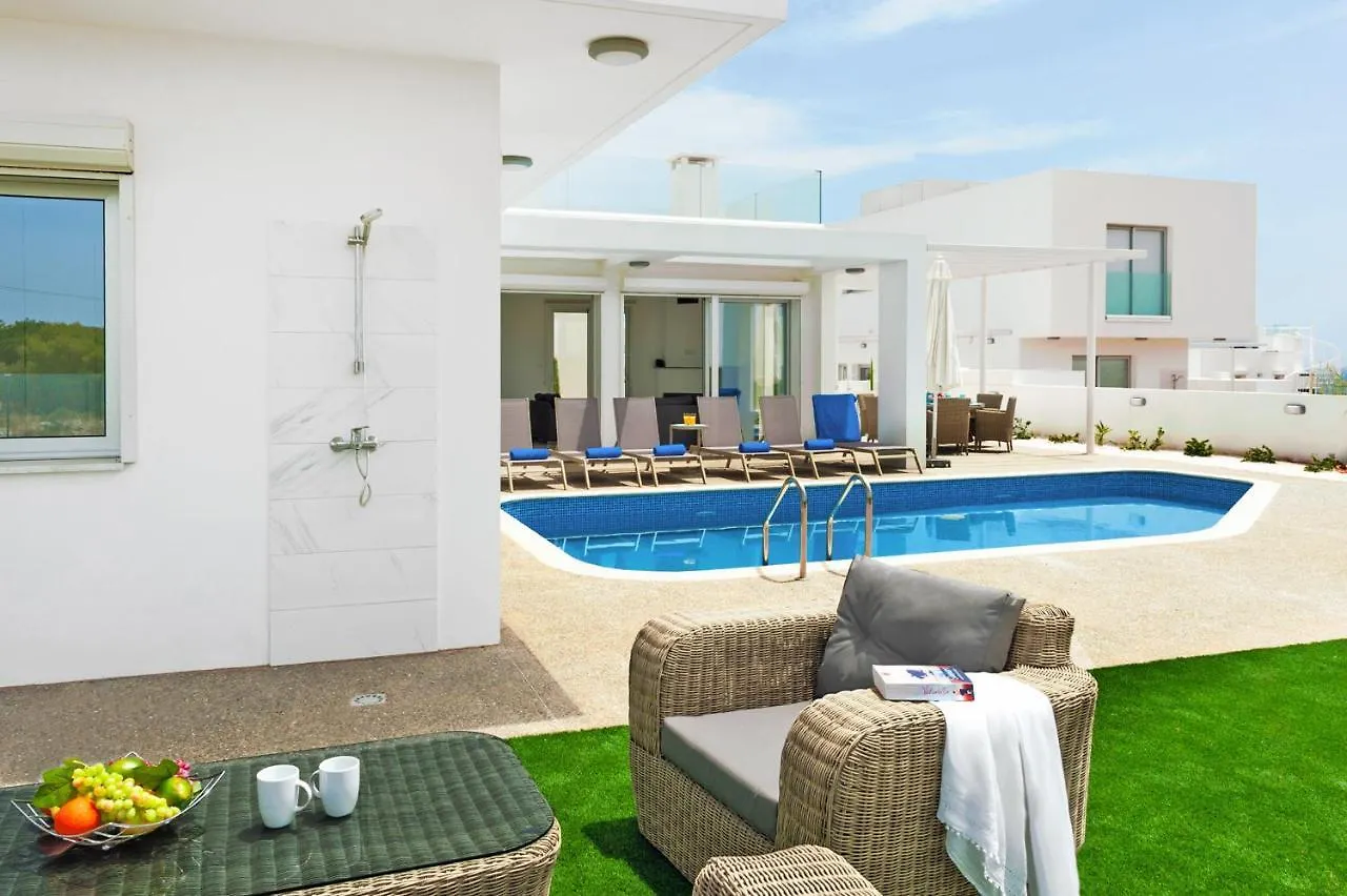 Villa Fortuna Ayía Nápa 0*,